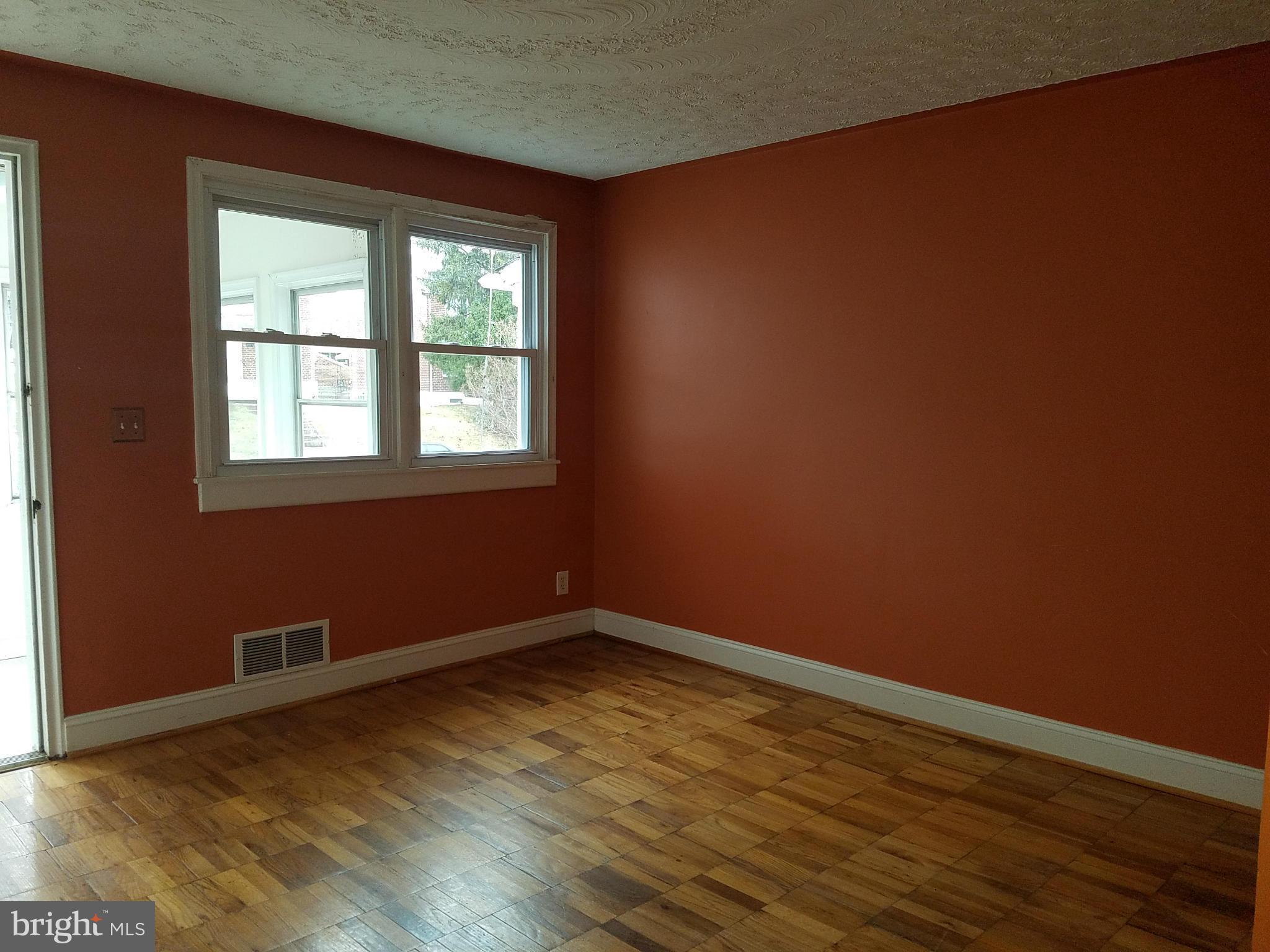 1629 Inverness Avenue Baltimore, MD 21230 - Photo 5 of 28 Interior (General)