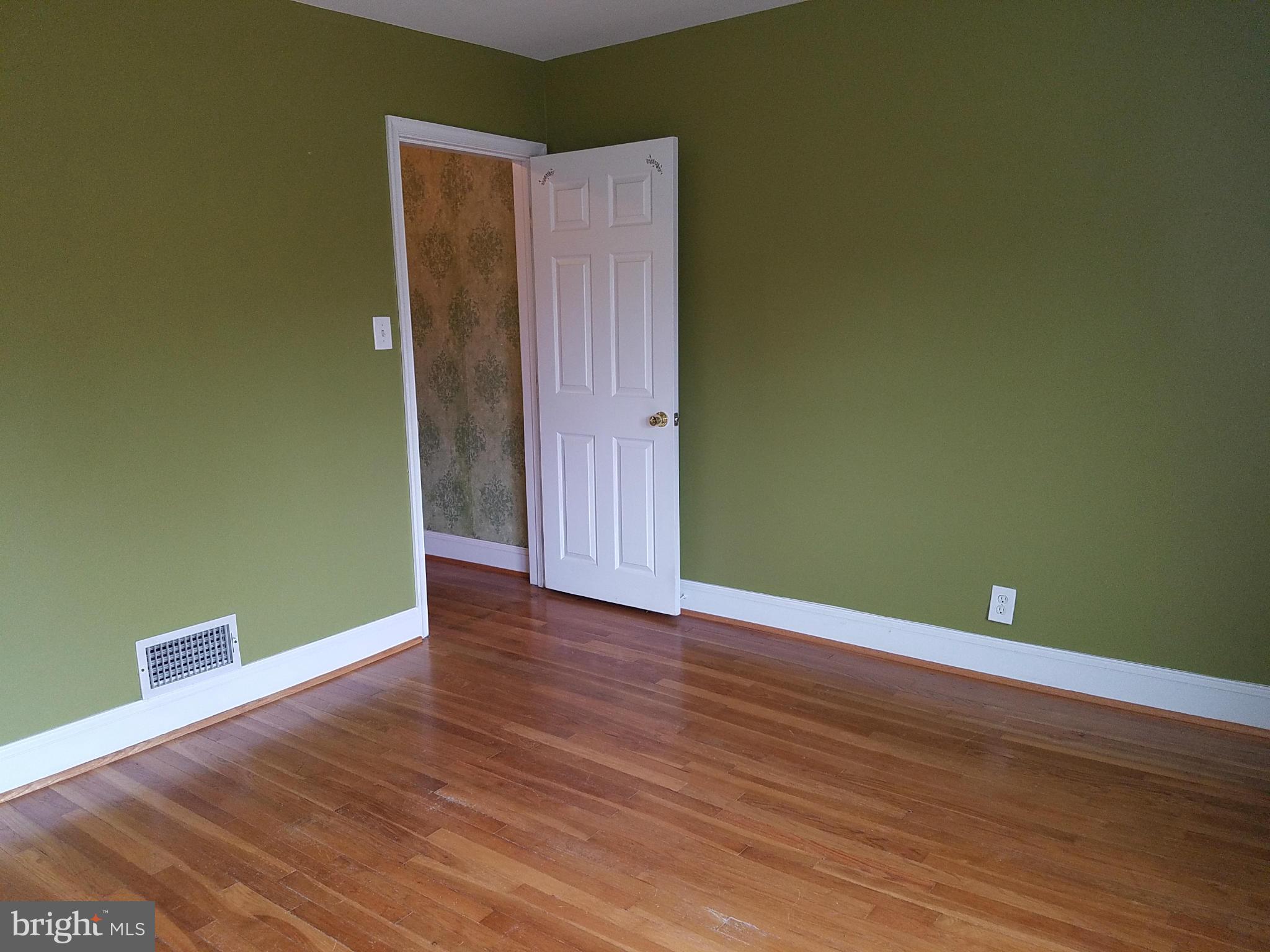 1629 Inverness Avenue Baltimore, MD 21230 - Photo 9 of 28 Interior (General)