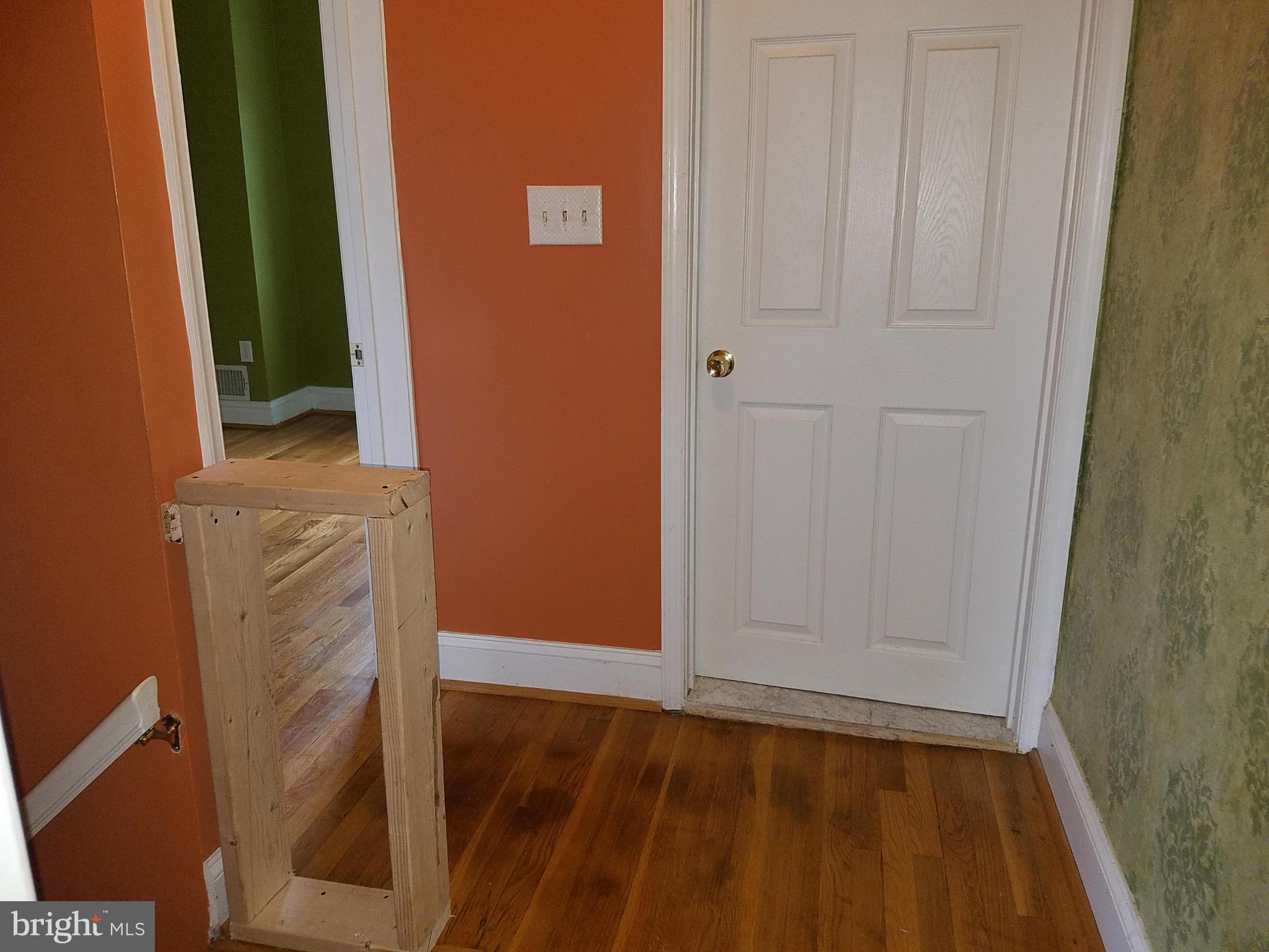 1629 Inverness Avenue Baltimore, MD 21230 - Photo 10 of 28 Interior (General)