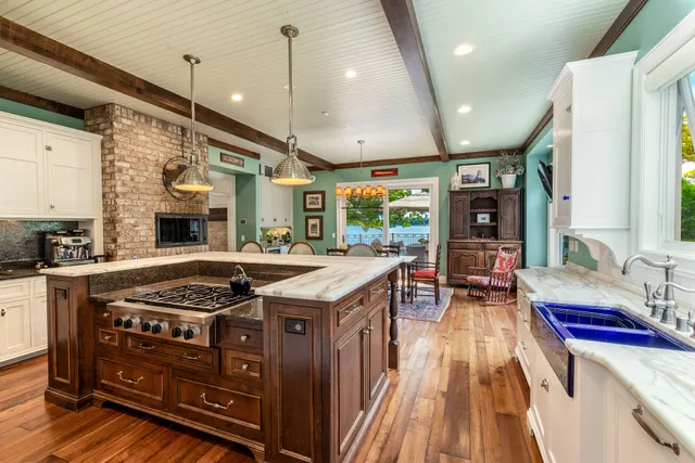 $6,495,000 | N30W28853 West Lakeside Drive, Delafield, WI 53072