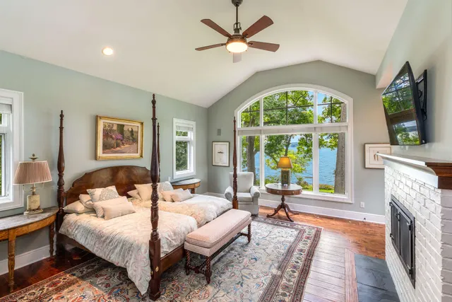 $6,495,000 | N30W28853 West Lakeside Drive, Delafield, WI 53072