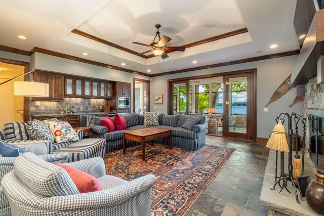 $6,495,000 | N30W28853 West Lakeside Drive, Delafield, WI 53072