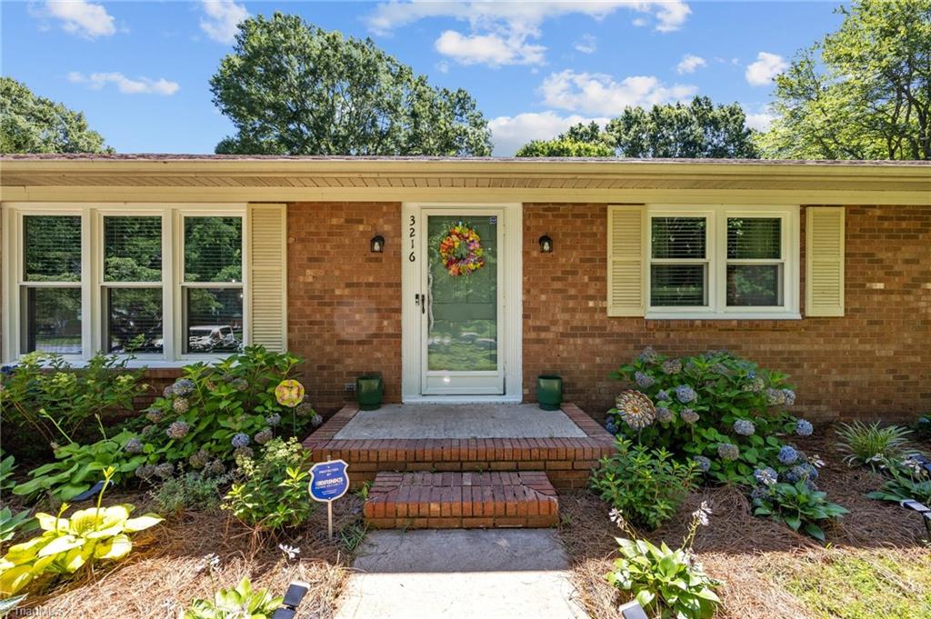3216 Pine Needles Road High Point, NC 27265 - Photo 3 of 29