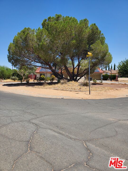 13435 Tioga Road Apple Valley, CA 92308 - Photo 4 of 26 Gallery Image 4