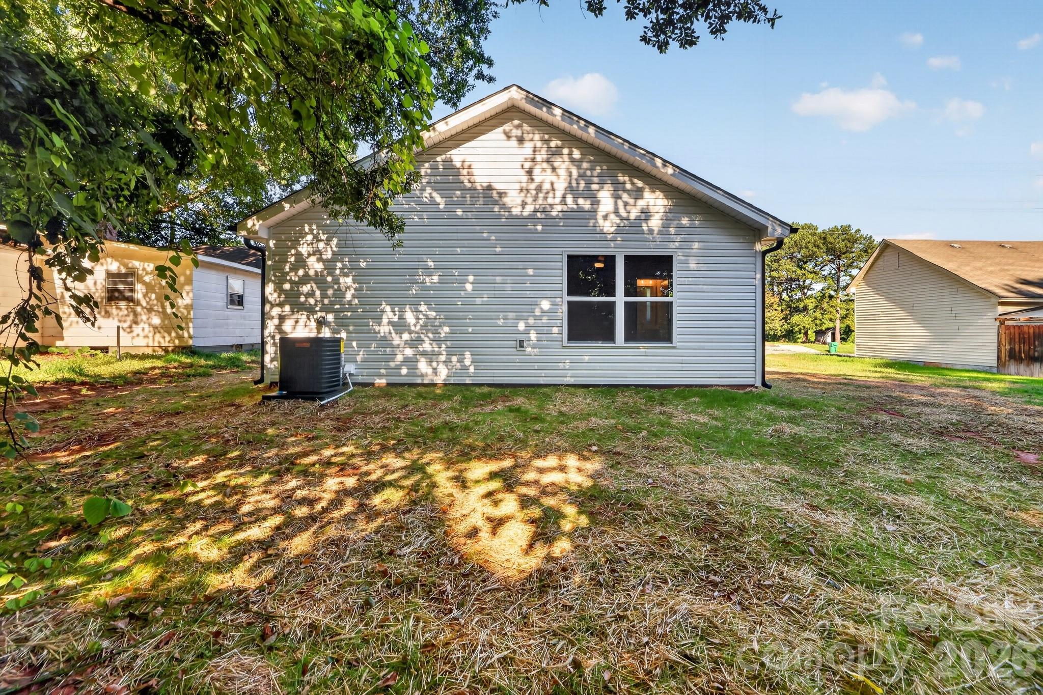 157 East 3rd Street Gaffney, SC 29340 - Photo 7 of 32