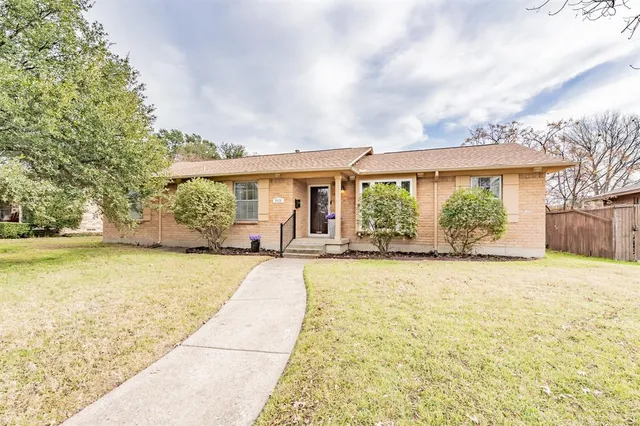 $479,900 | 8426 Van Pelt Drive, Dallas, TX 75228