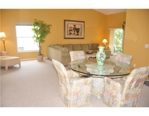 17263 Boca Club Boulevard, Unit 8 Boca Raton, FL 33487 - Photo 8 of 24 dining-family room