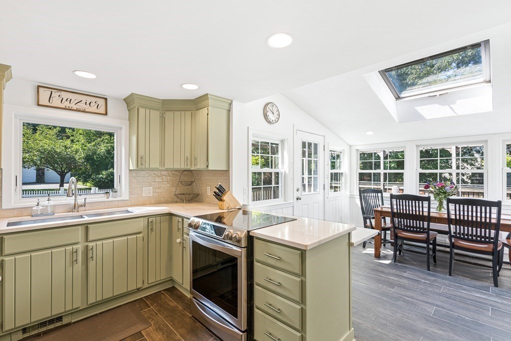 71 Slayton Road Melrose, MA 02176 - Photo 12 of 38 Gallery Image 12