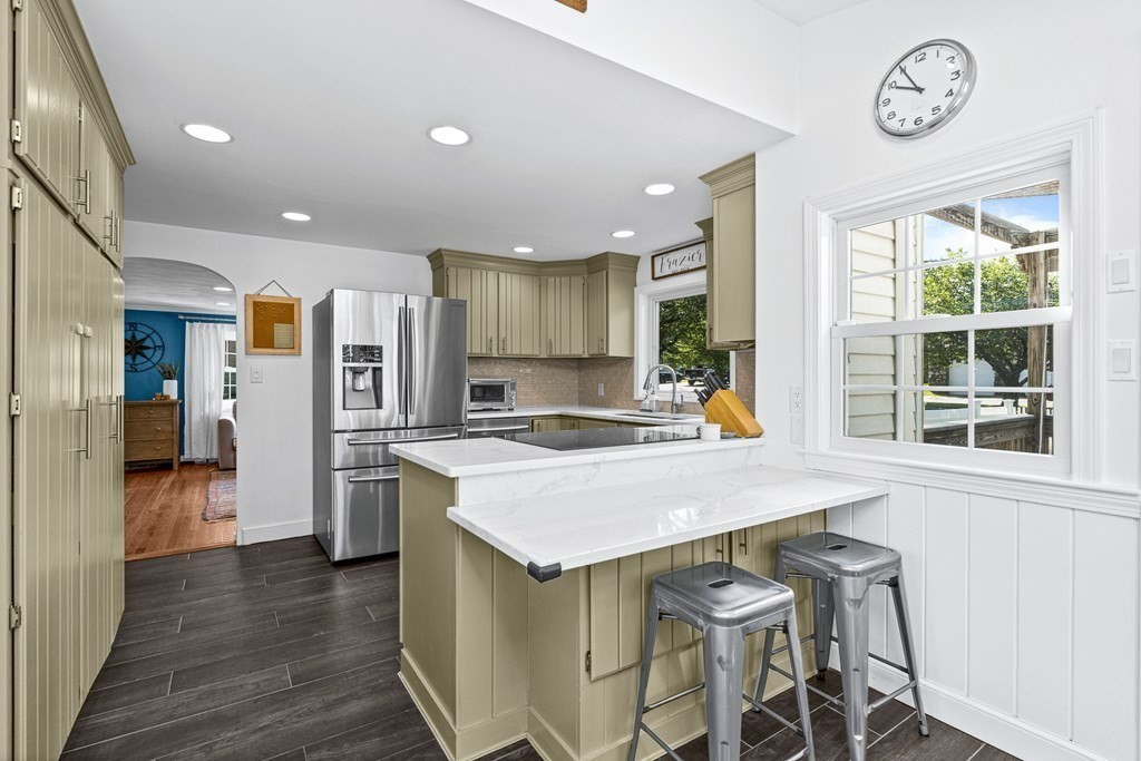 71 Slayton Road Melrose, MA 02176 - Photo 7 of 38 Gallery Image 7