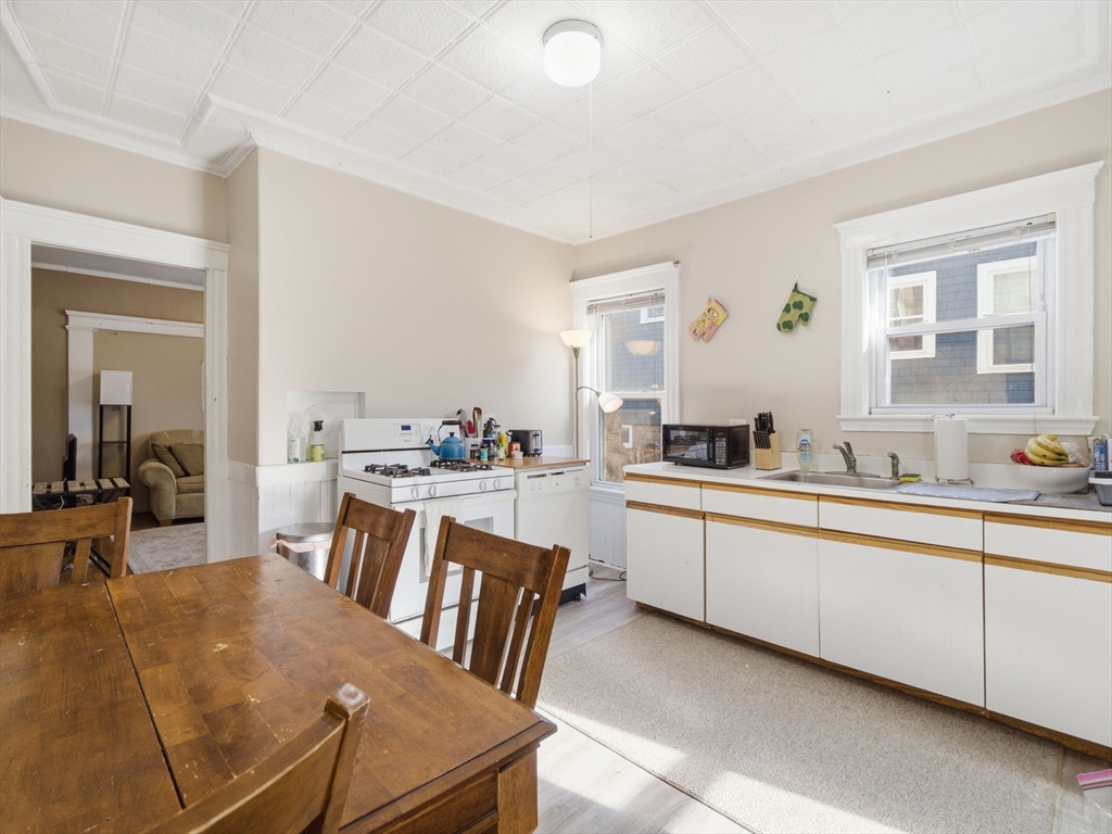 28 Sunset Road, Unit 1 Somerville, MA 02144 - Photo 6 of 33