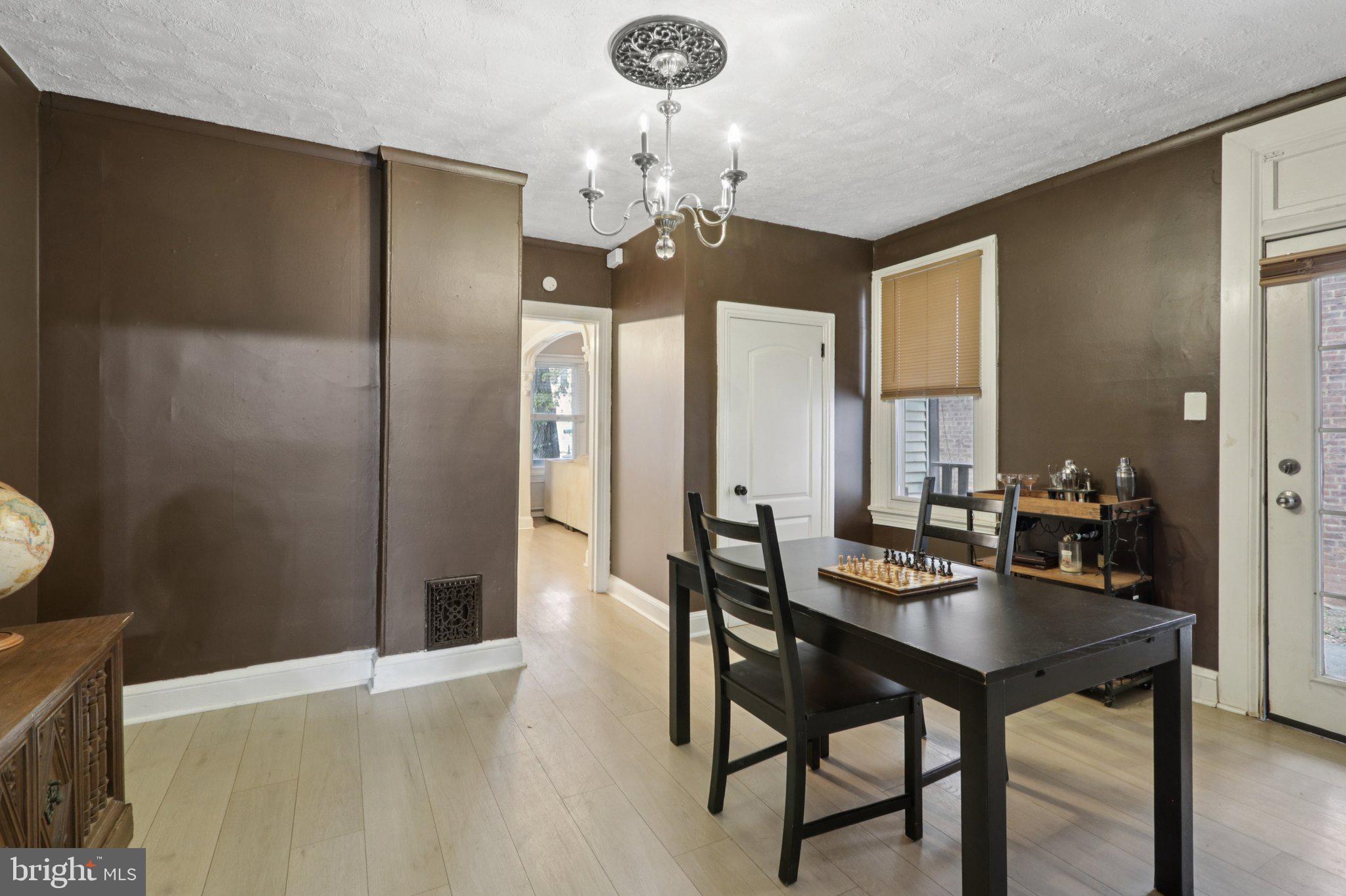 418 Walnut Street Pottstown, PA 19464 - Photo 19 of 52 a dining room with furniture and window