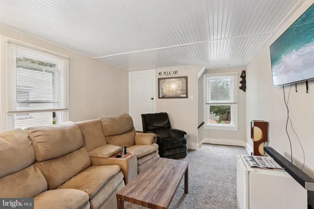 $249,999 | 418 Walnut Street, Pottstown, PA 19464