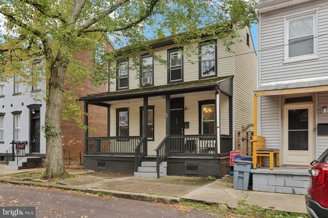 $249,999 | 418 Walnut Street, Pottstown, PA 19464