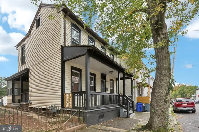 $249,999 | 418 Walnut Street, Pottstown, PA 19464