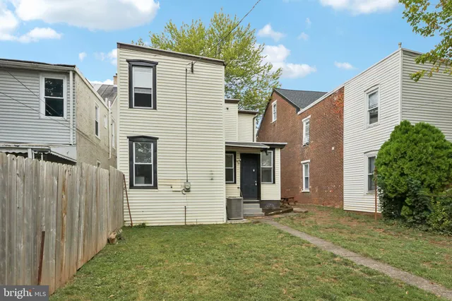 $249,999 | 418 Walnut Street, Pottstown, PA 19464