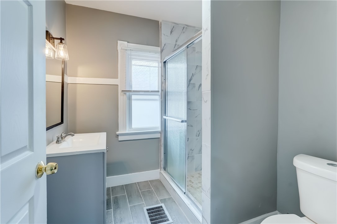 311 Linden Street, Unit UP Rochester, NY 14620 - Photo 6 of 17