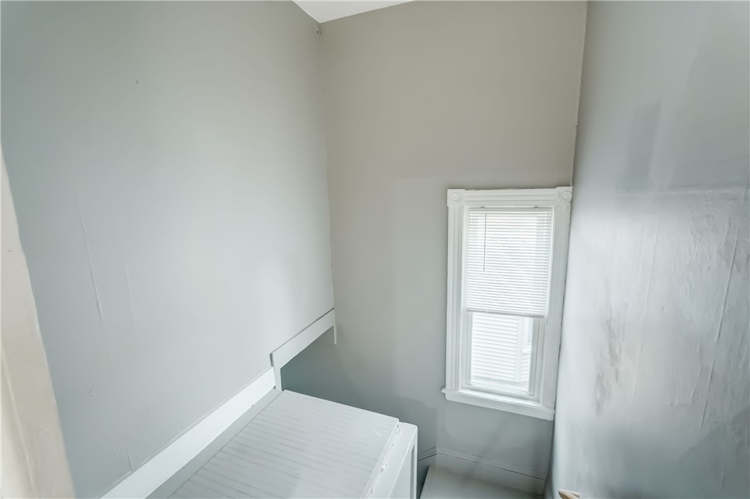 311 Linden Street, Unit UP Rochester, NY 14620 - Photo 10 of 17