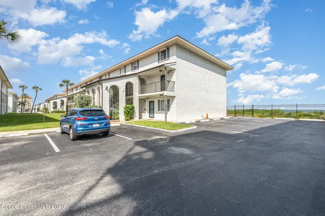 $2,700 | 199 Florida A1A, Unit B201, Satellite Beach, FL 32937