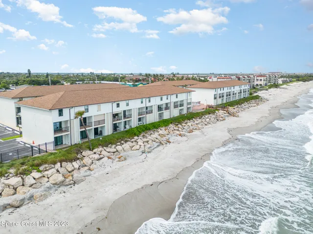 $2,700 | 199 Florida A1A, Unit B201, Satellite Beach, FL 32937