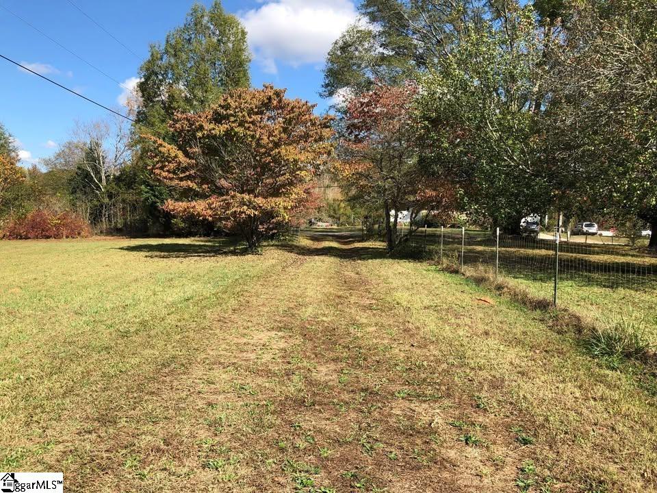 330 Davis Road Pelzer, SC 29669 - Photo 8 of 9