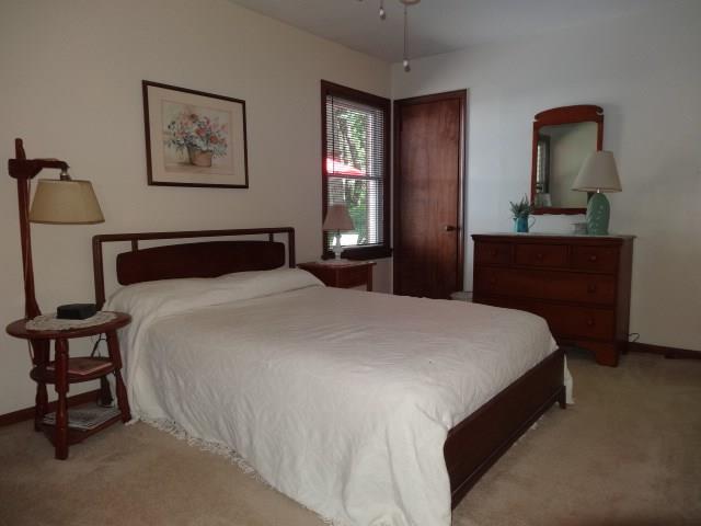 199 Old Oak Road Canonsburg, PA 15317 - Photo 11 of 21 One of 4 large bed rooms.