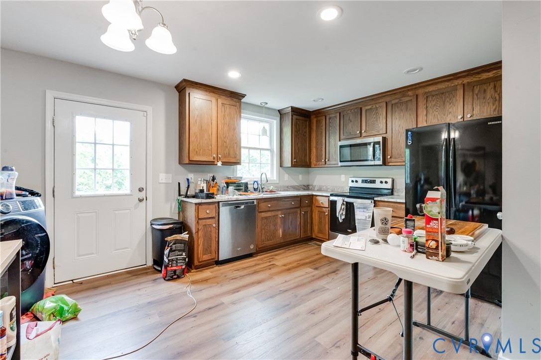 24580 St James Road Jetersville, VA 23083 - Photo 8 of 25 Kitchen featuring wood-finish flooring, recessed l