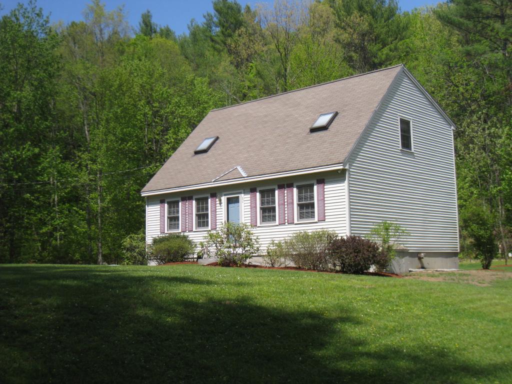 82 Blackwater Road Concord, NH 03303 - Photo 3 of 24