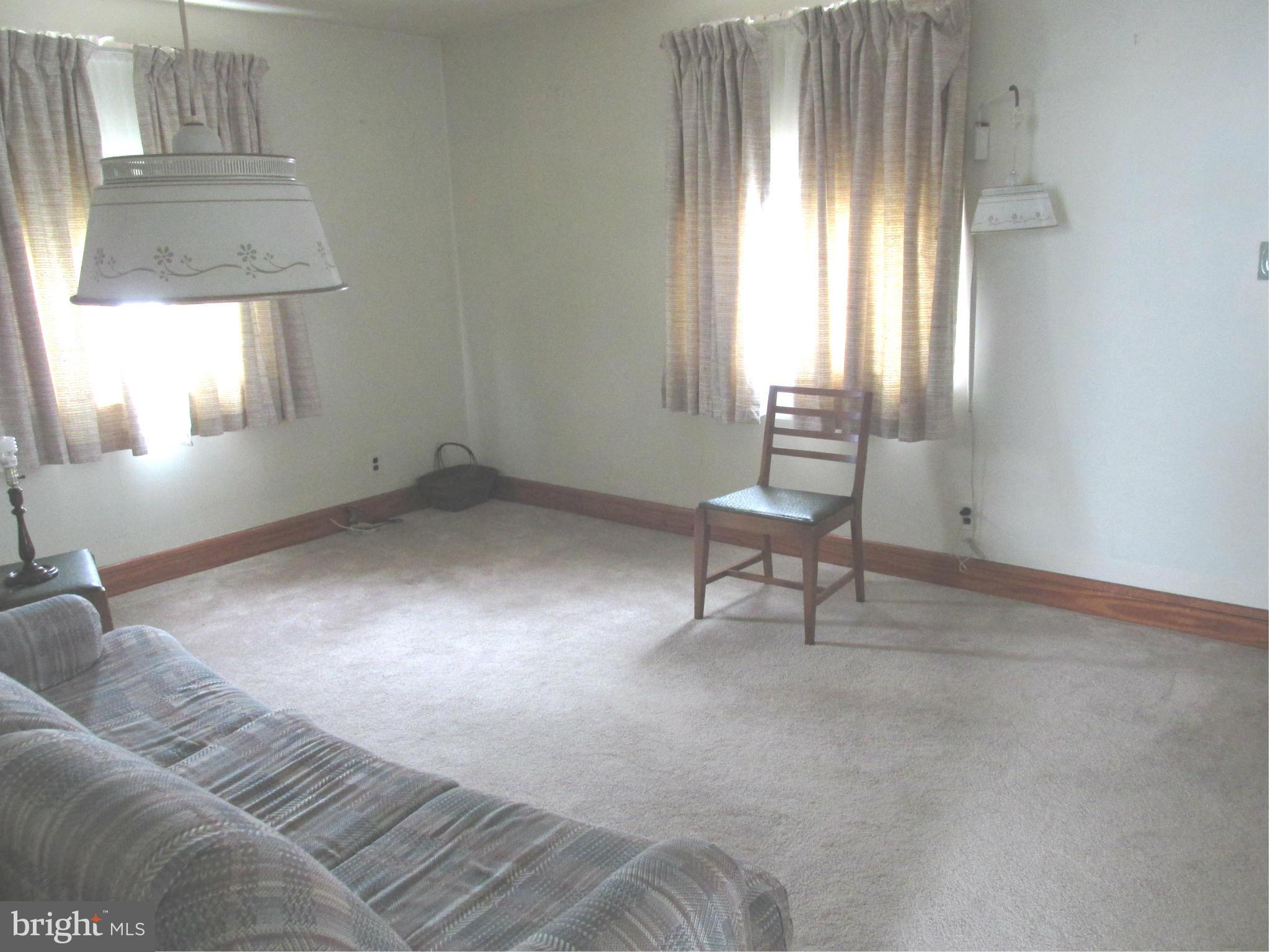 1730 Rita Road Baltimore, MD 21222 - Photo 8 of 30 Living Room
