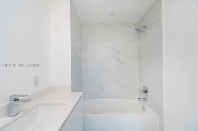 $2,750,000 | 700 Northeast 24th Street, Unit 2301, Miami, FL 33137