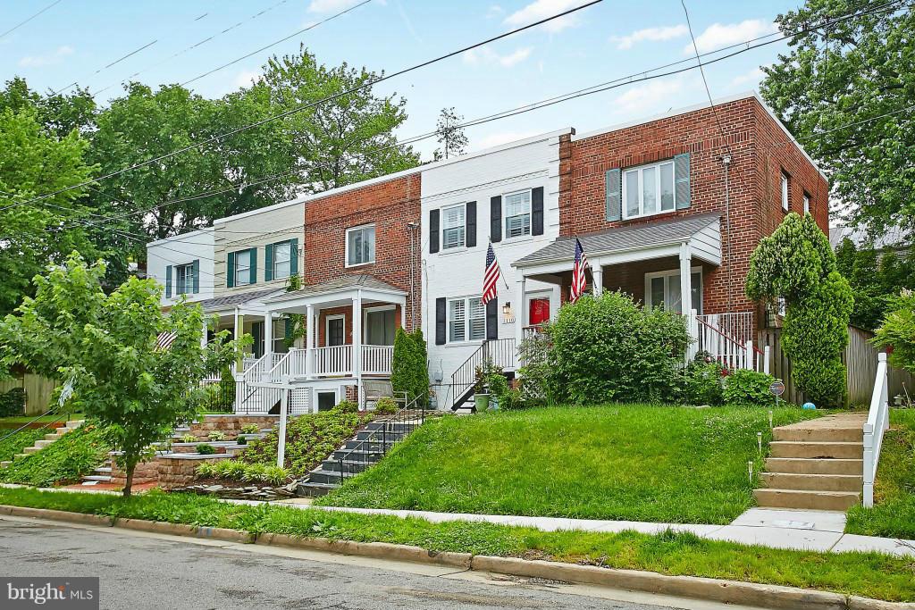 1110 Portner Road Alexandria, VA 22314 - Photo 3 of 30 Exterior (Front)