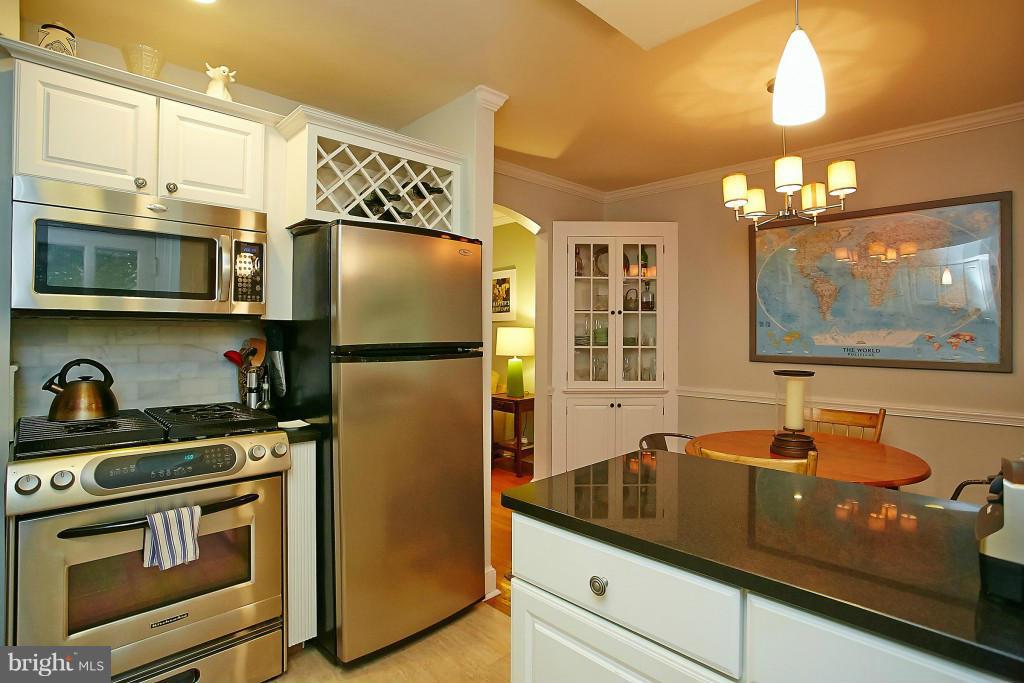 1110 Portner Road Alexandria, VA 22314 - Photo 10 of 30 Kitchen