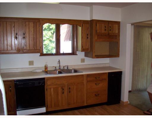 525 Ridge Avenue Springdale, PA 15144 - Photo 3 of 10 Kitchen.