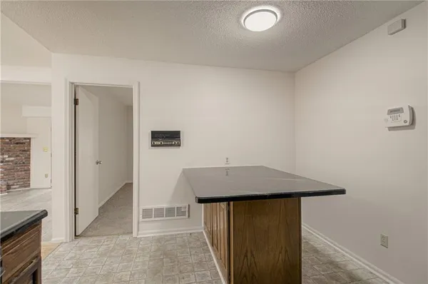$189,000 | 13917 Falkirk Circle, Grandview, MO 64030
