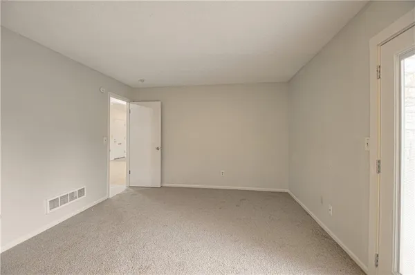 $189,000 | 13917 Falkirk Circle, Grandview, MO 64030