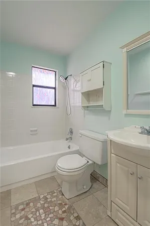 $189,000 | 13917 Falkirk Circle, Grandview, MO 64030