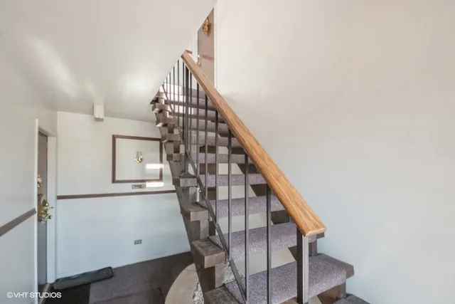 $69,000 | 3026 Bernice Road, Unit 308, Lansing, IL 60438