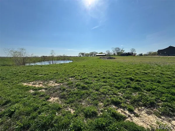 $90,000 | 12666 Harvest View Lane, Highland, IL 62249