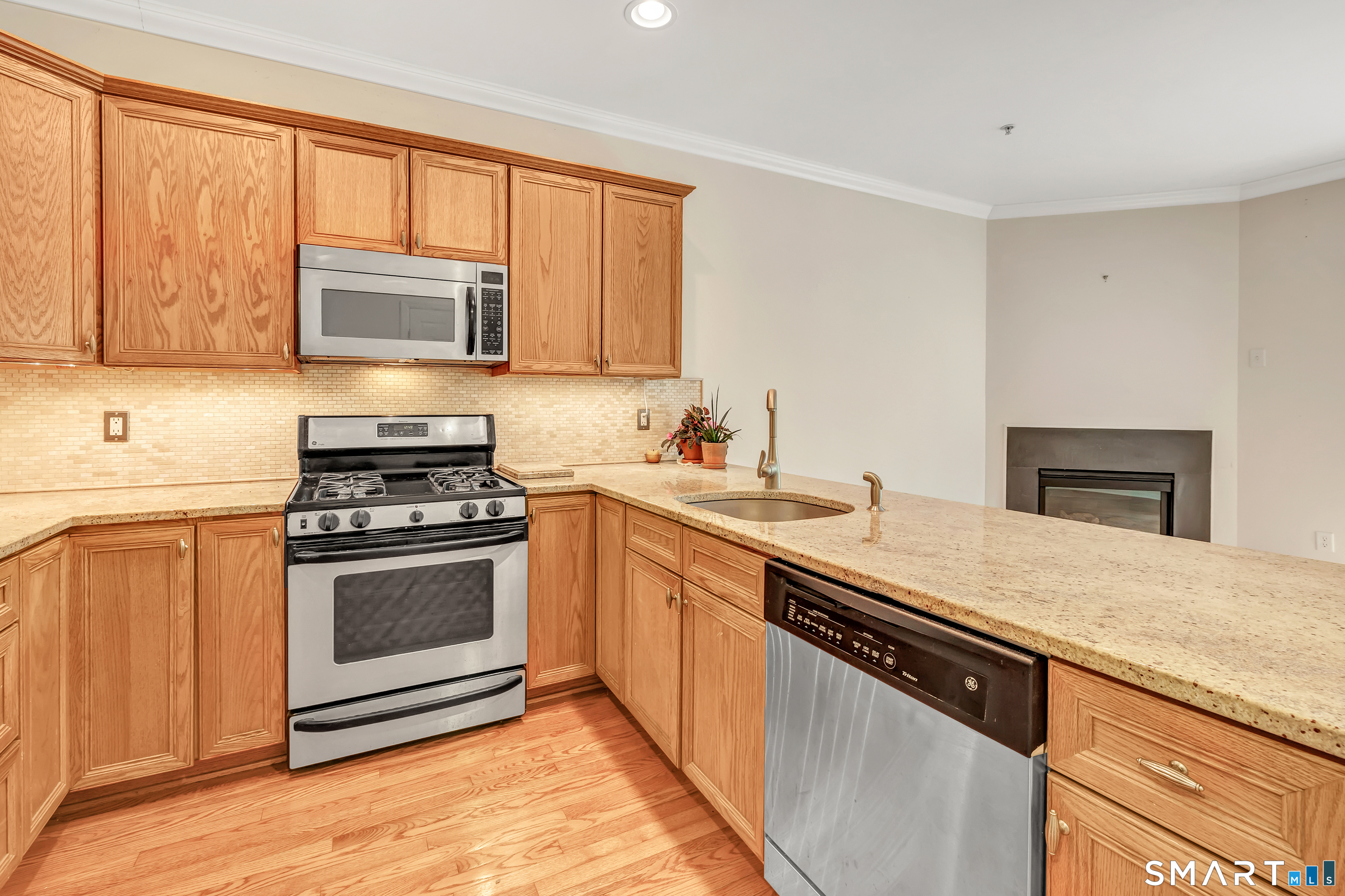 570 Danbury Road, Unit 23 Ridgefield, CT 06877 - Photo 8 of 37 Gallery Image 8