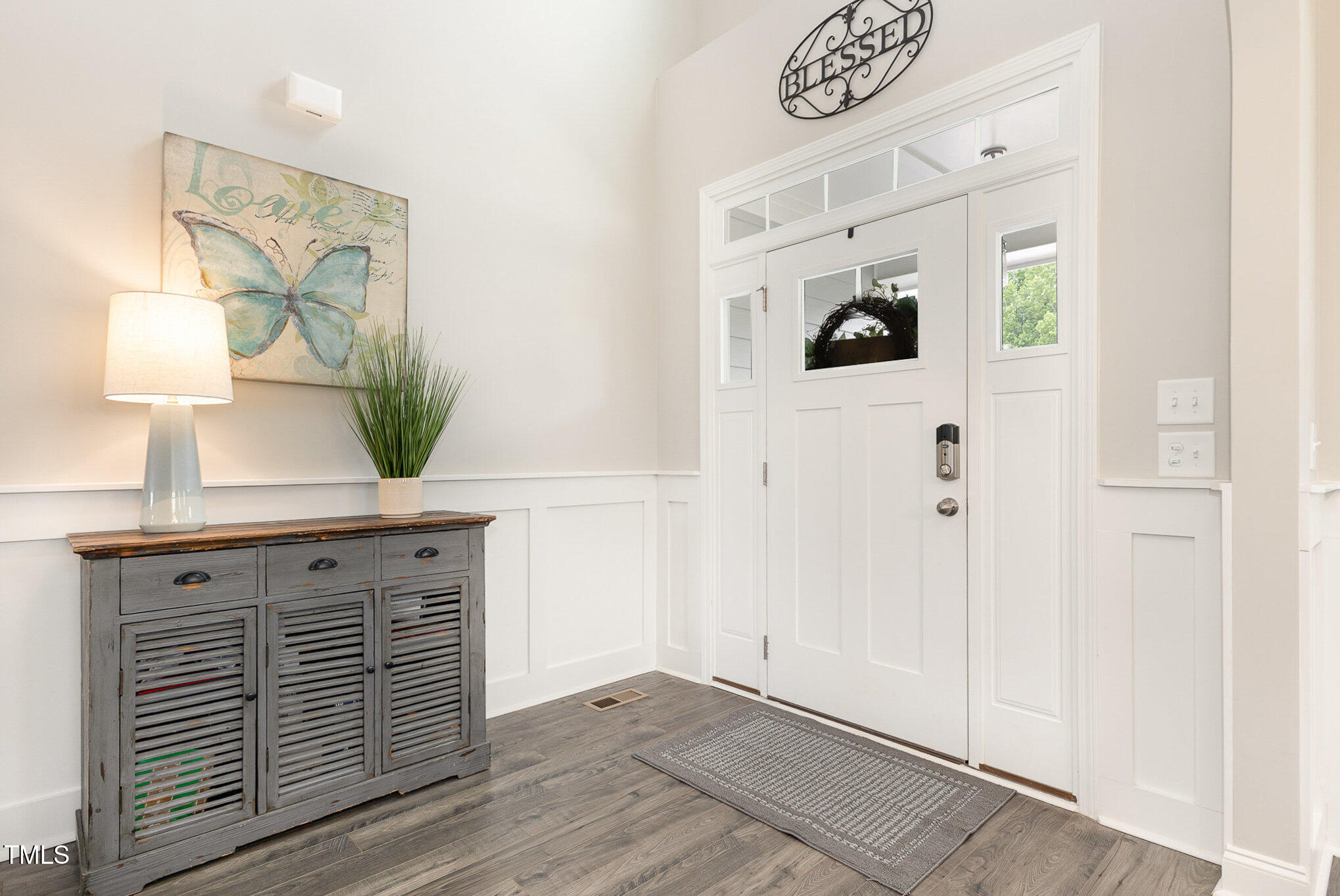 1001 Peterson Ridge Road Fuquay-Varina, NC 27526 - Photo 6 of 42 Foyer