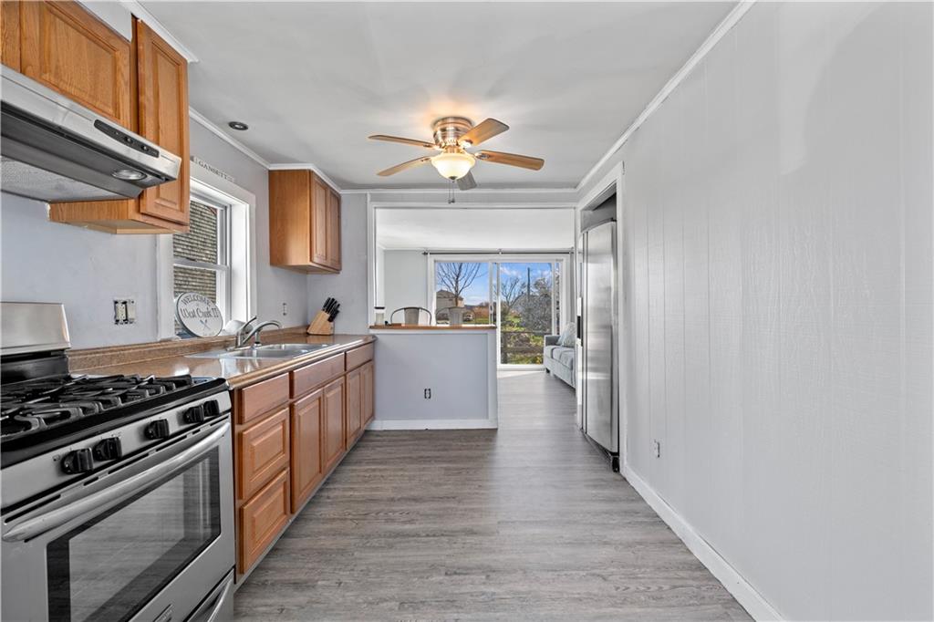 39 Edwards Avenue, South Kingstown, RI 02879 Compass