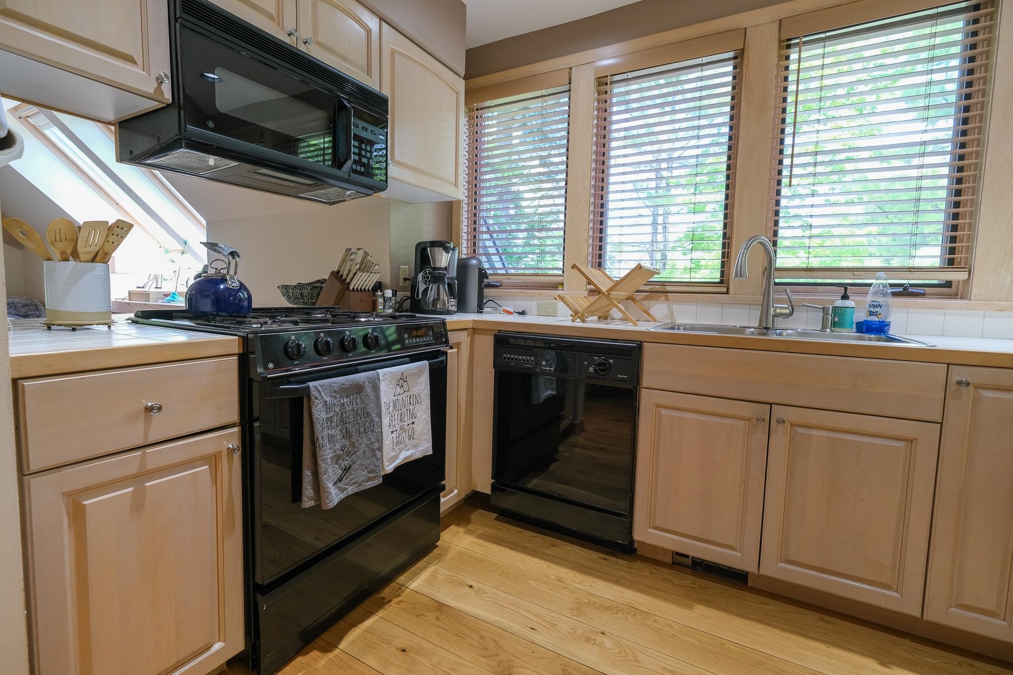 145 Ledgewood Road, Unit D2 AND GARAGE D4 Ludlow, VT 05149 - Photo 24 of 40 Gallery Image 24