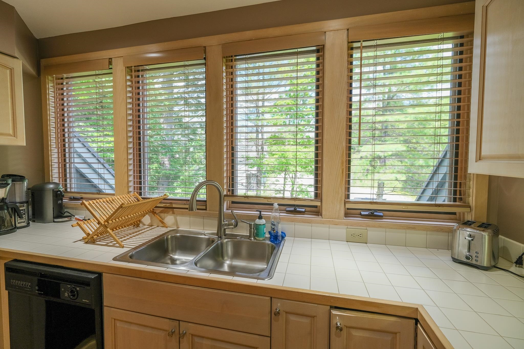 145 Ledgewood Road, Unit D2 AND GARAGE D4 Ludlow, VT 05149 - Photo 25 of 40 Gallery Image 25