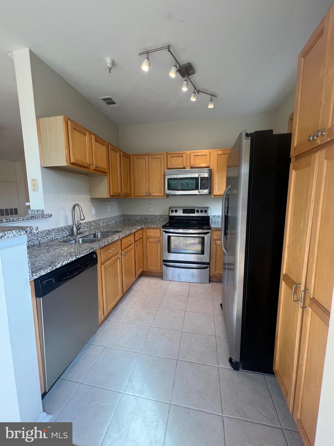 1550 Spring Gate Dr., Unit 8302 McLean, VA 22102 - Photo 17 of 40