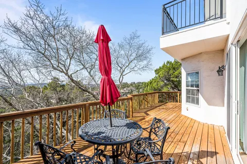 $675,000 | 8101 Breeze Way, Jonestown, TX 78645