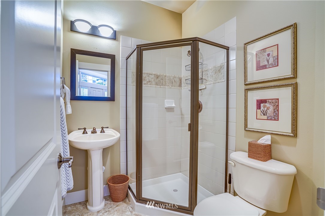 22000 Vine Road Brier, WA 98036 - Photo 11 of 35 Gallery Image 11