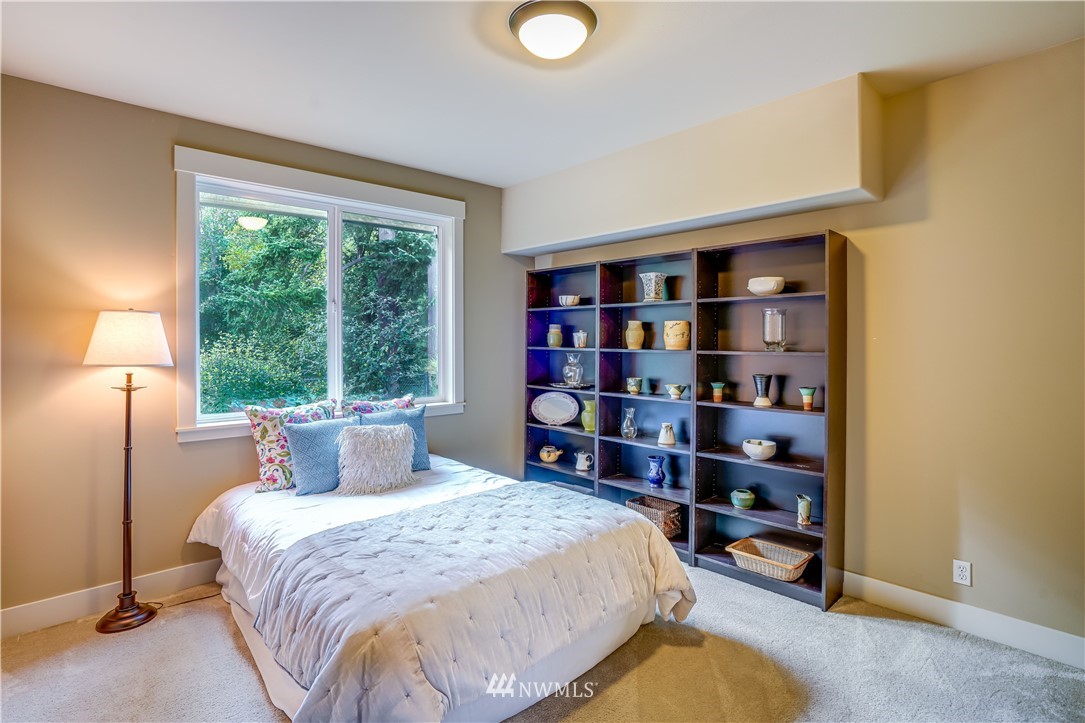 22000 Vine Road Brier, WA 98036 - Photo 12 of 35 Gallery Image 12