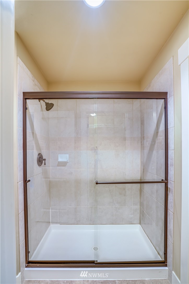 22000 Vine Road Brier, WA 98036 - Photo 16 of 35 Gallery Image 16