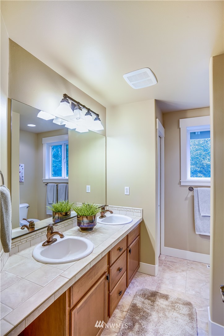 22000 Vine Road Brier, WA 98036 - Photo 21 of 35 Gallery Image 21