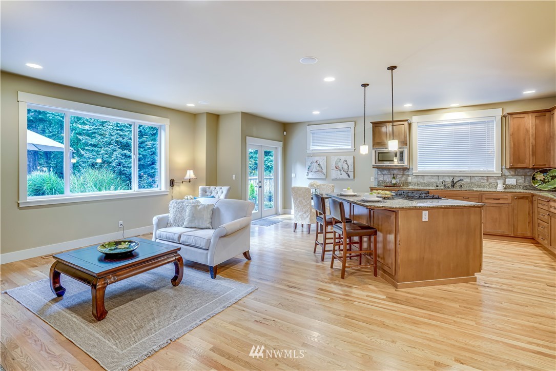 22000 Vine Road Brier, WA 98036 - Photo 5 of 35 Gallery Image 5