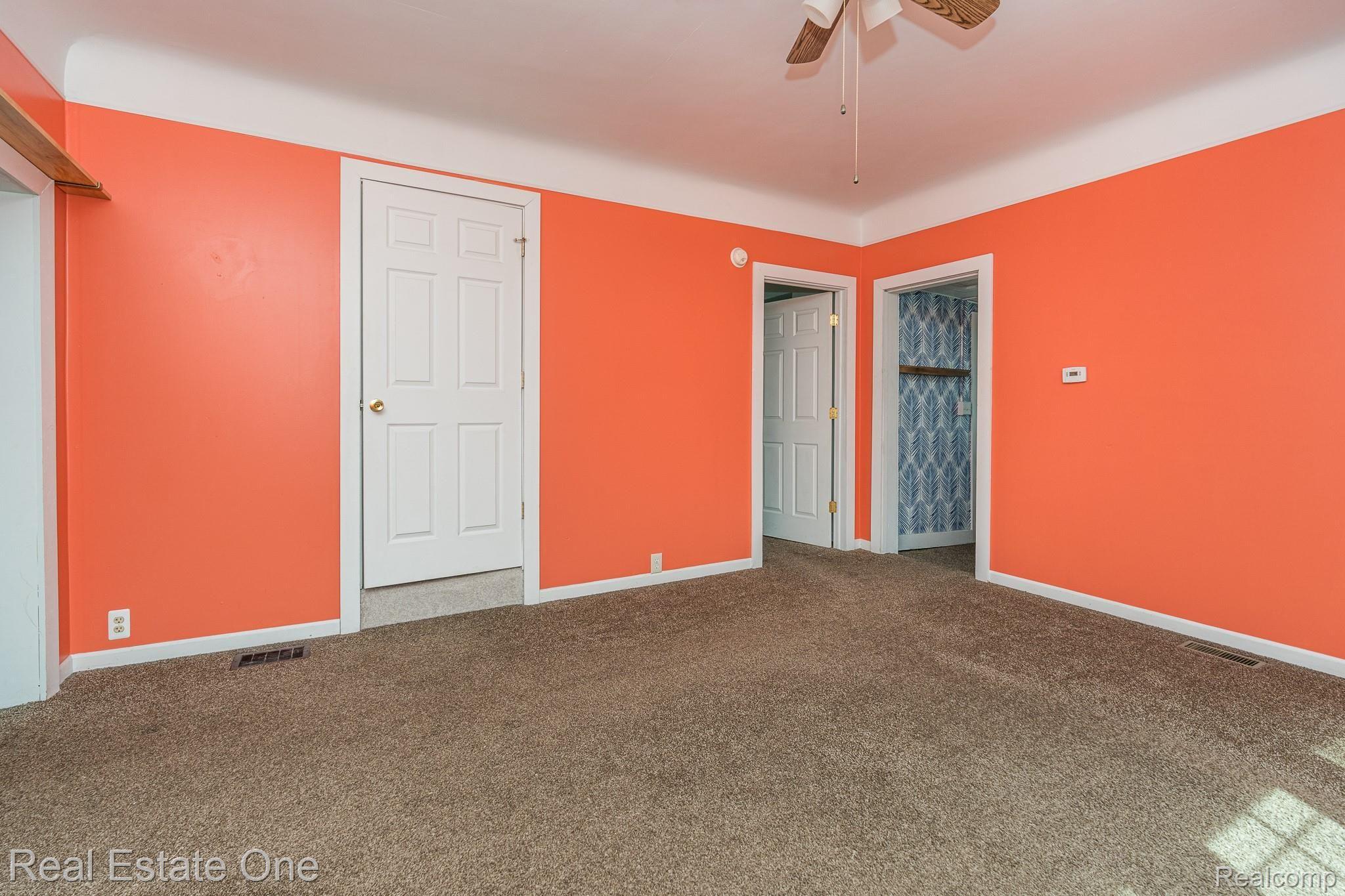 45445 Willis Road Belleville, MI 48111 - Photo 4 of 32 Willis MLS-W006.jpg